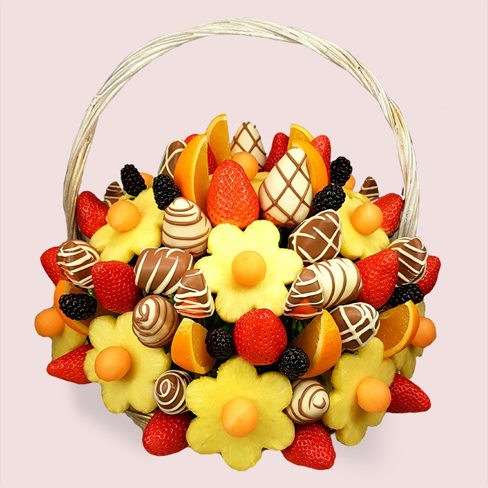 Elegance Fruit Bouquet | Birthday Fruit Gift | Edible Bouquet -fruity ...